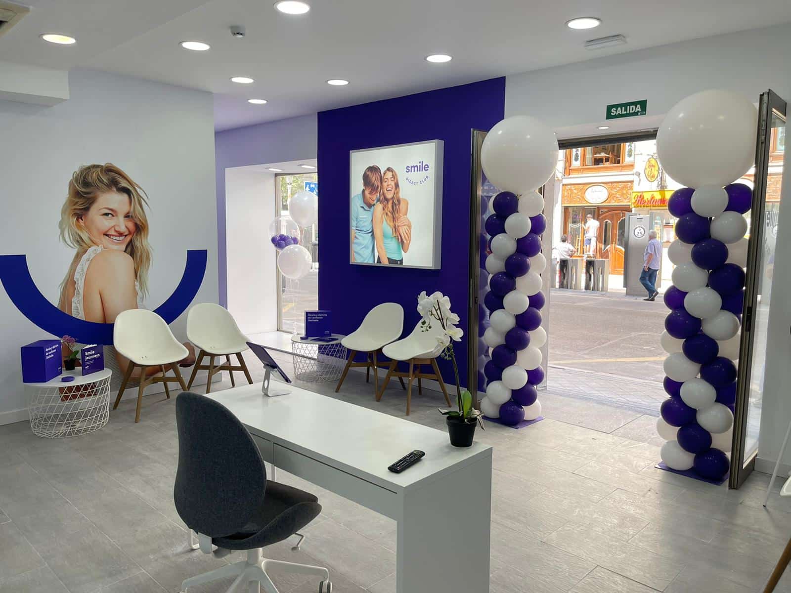 SmileDirectClub's store